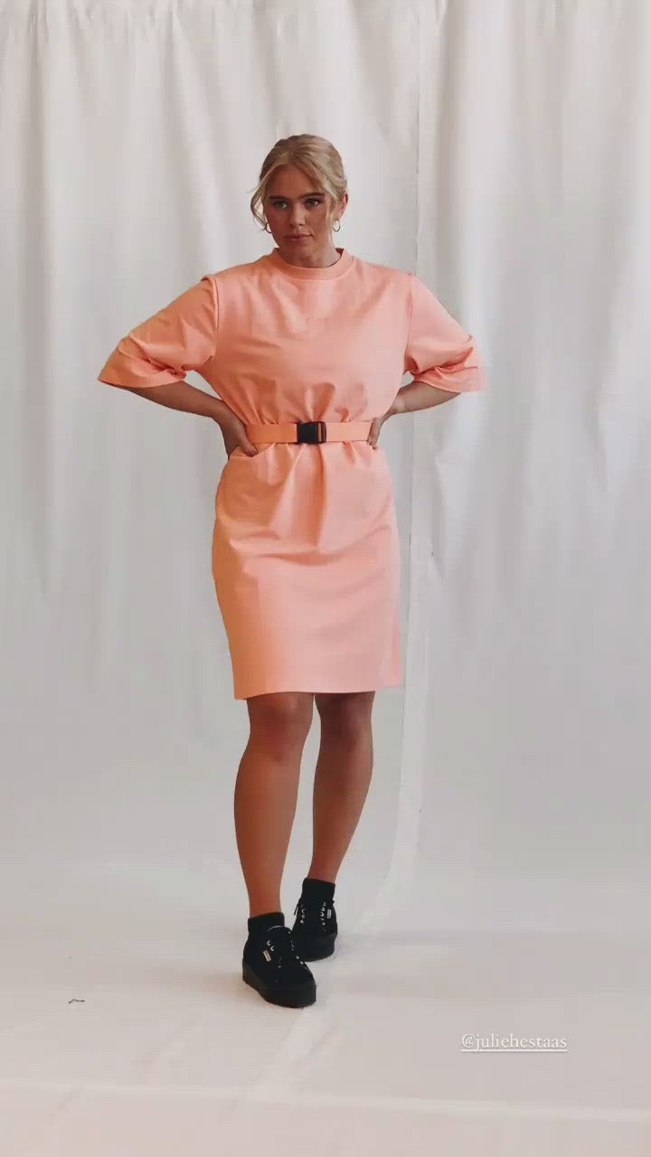 Oversized tee dress (m/belte) - Coral
