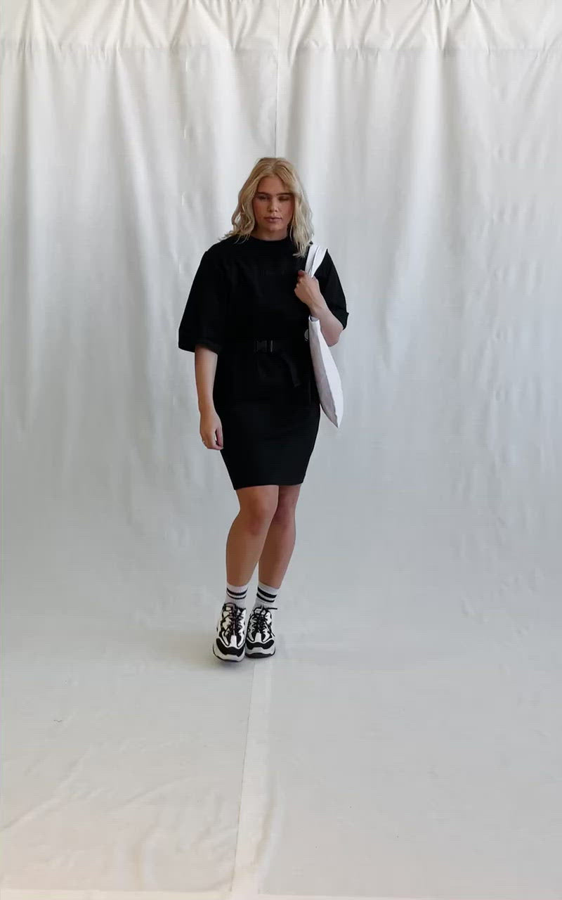 Oversized tee dress (m/belte) - Black