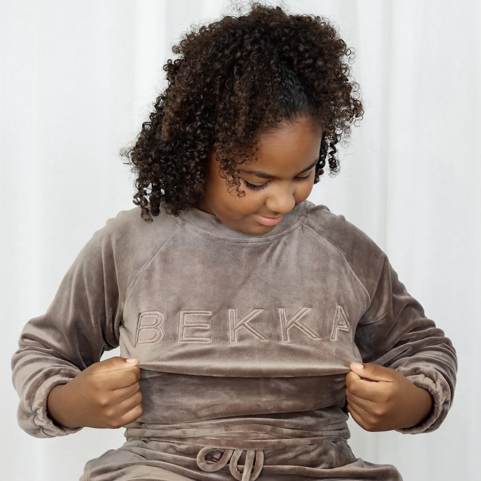 YOUNG Soft Velvet Sweater - Faded Brown (6912013140135)