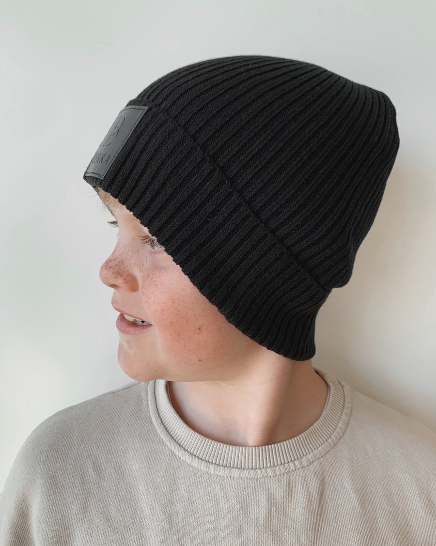 YOUNG Basic Beanie - Black