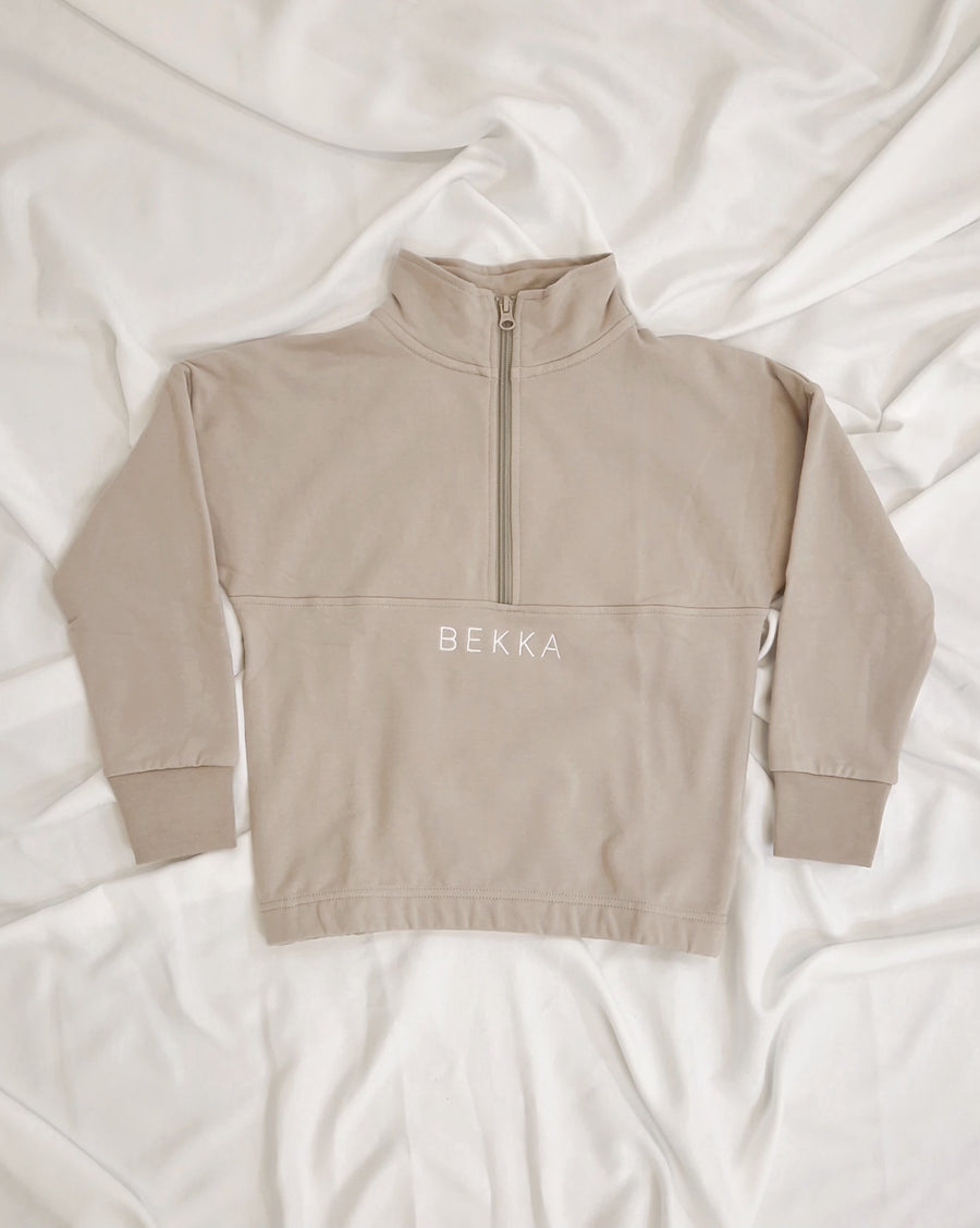 YOUNG Highschool zip sweater - Deep sand