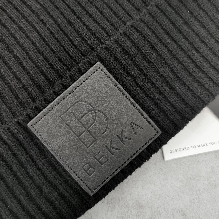 YOUNG Basic Beanie - Black